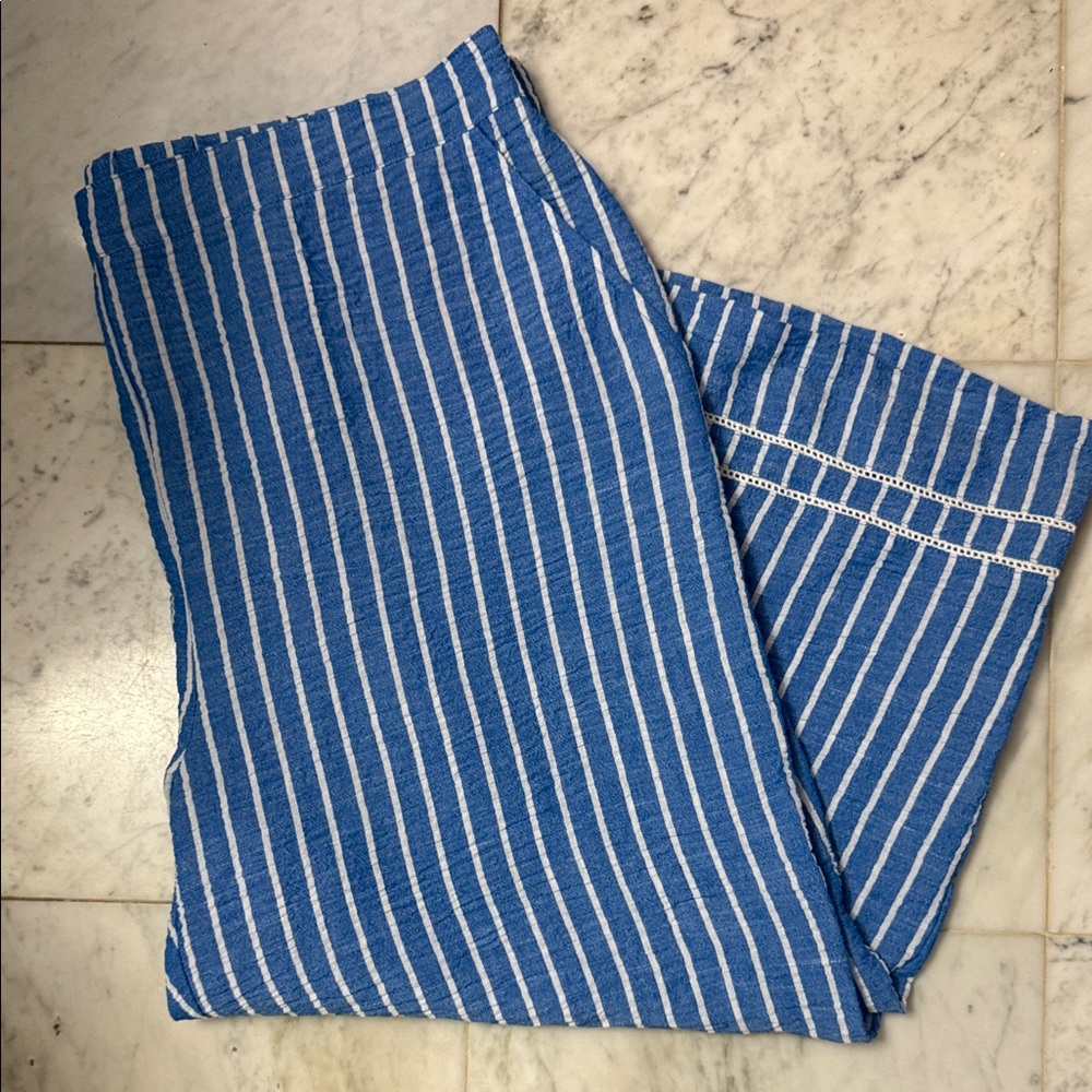 Ruby Rd. Blue and White Striped Capri Wide Leg Pants